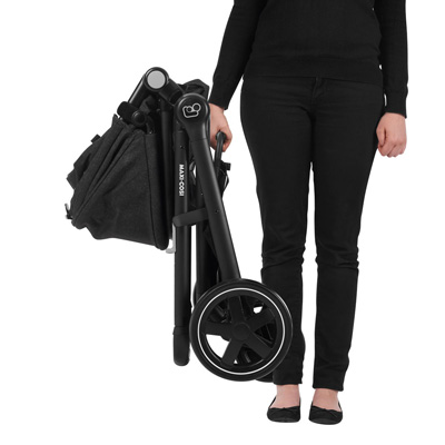 The Zelia baby pram is lightweight and easy to carry as it weighs only 9.6 Kg. The Zelia baby pram is lightweight and easy to carry as it weighs only 9.6 Kg.